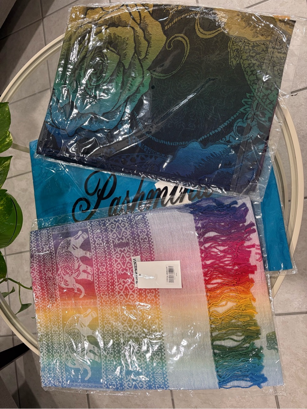 Scarves/Pashmina on Display